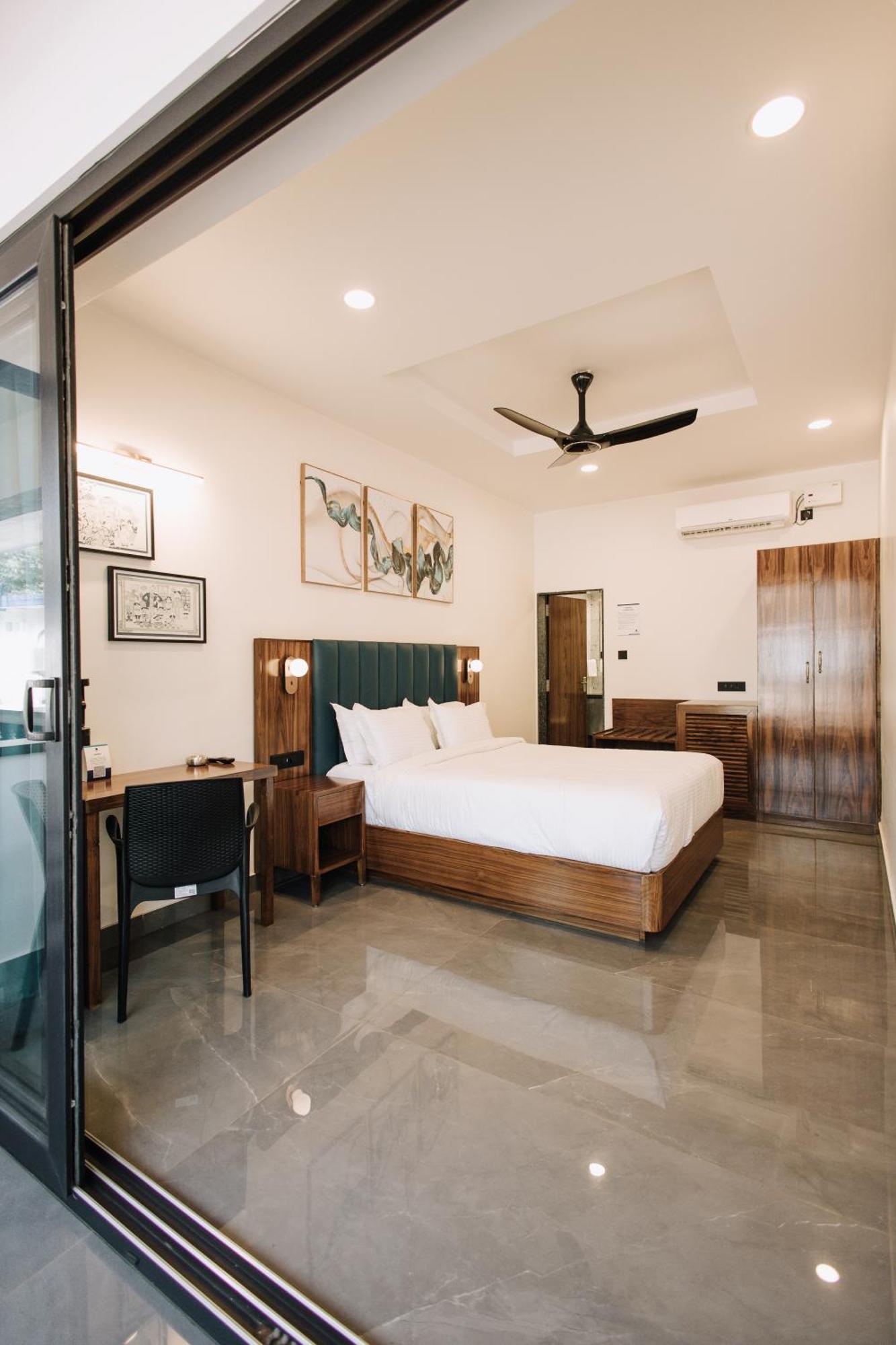 Anjuna Blue Resort Εξωτερικό φωτογραφία