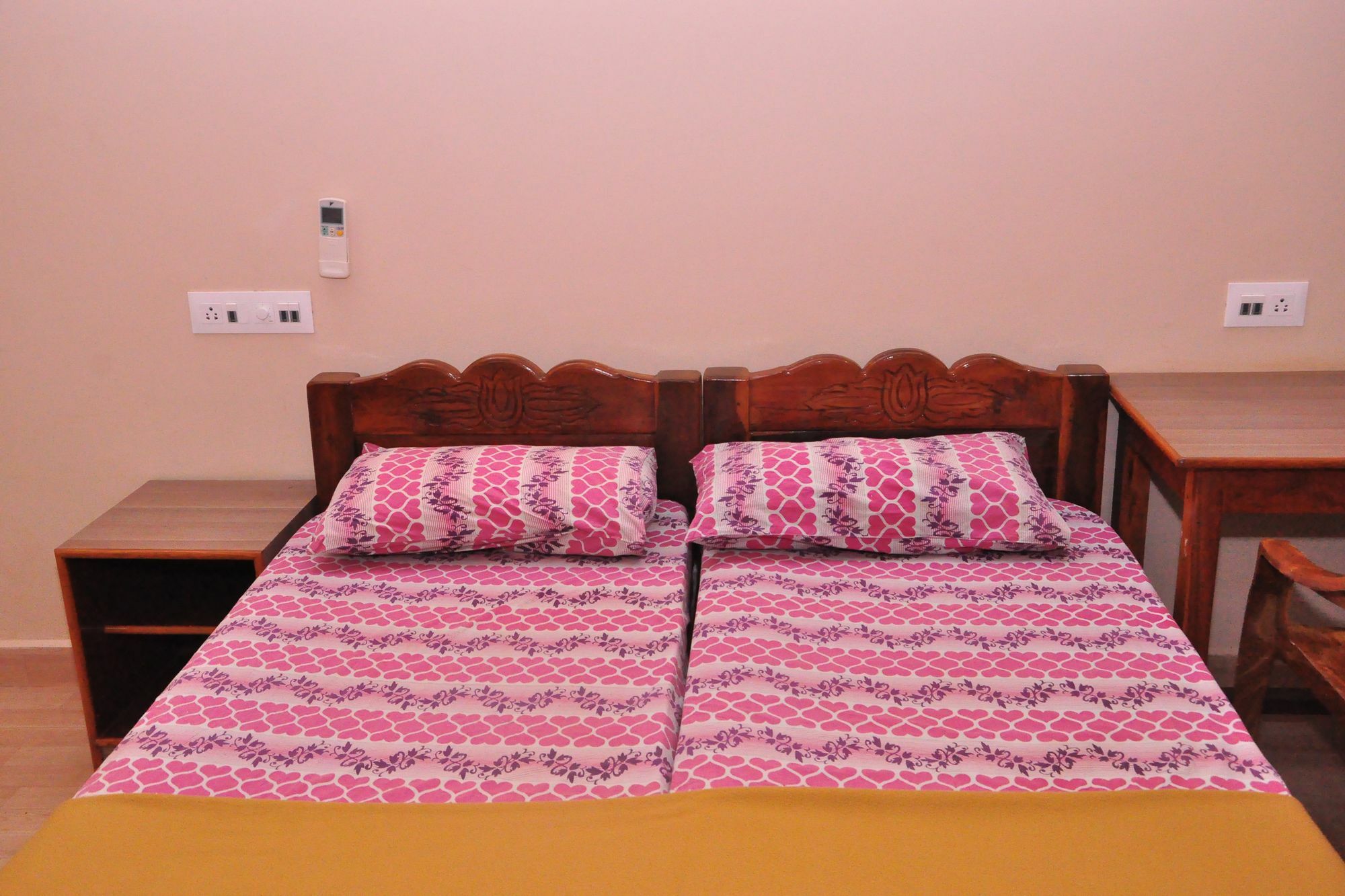 Anjuna Blue Resort Εξωτερικό φωτογραφία
