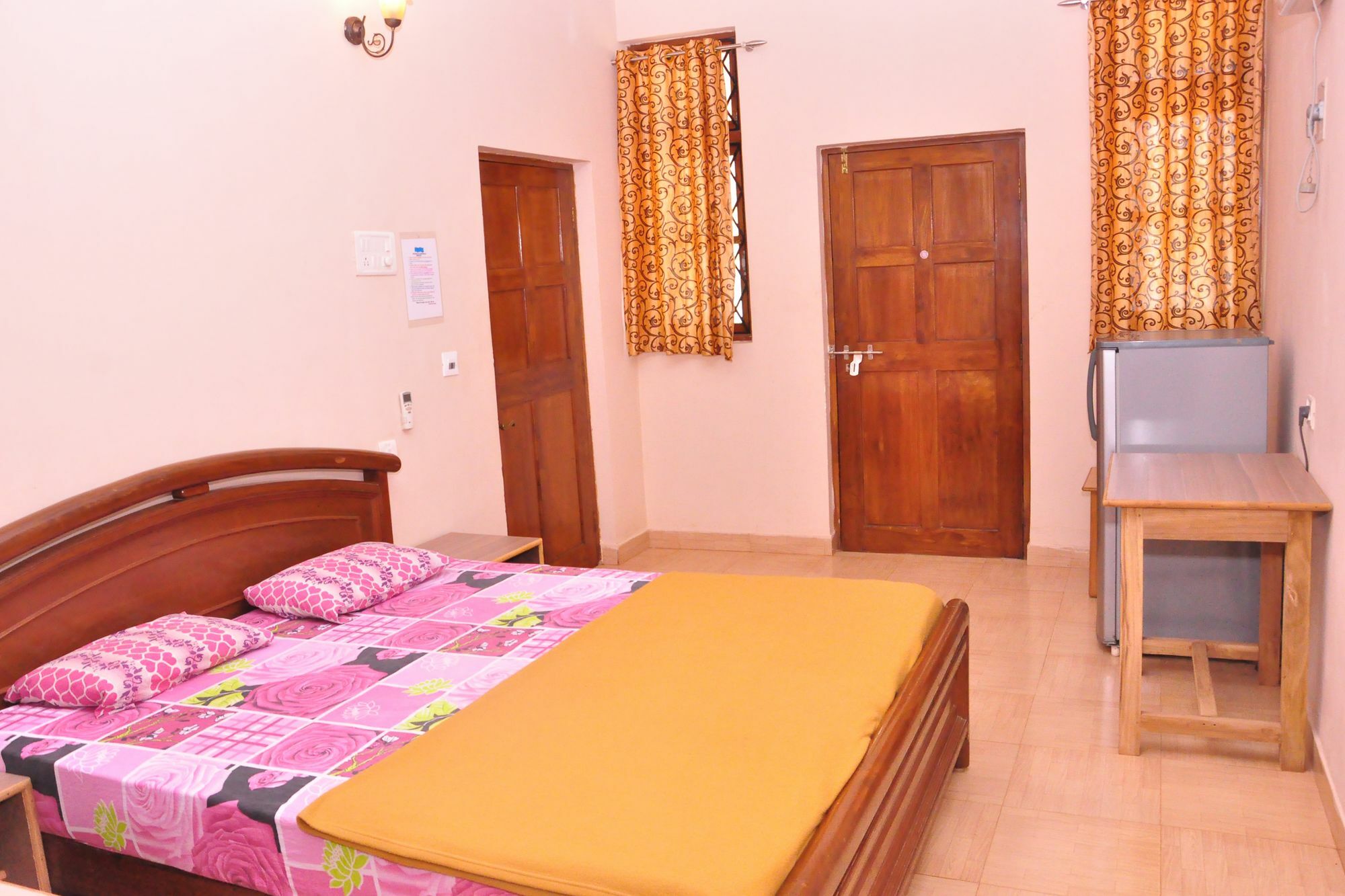 Anjuna Blue Resort Εξωτερικό φωτογραφία