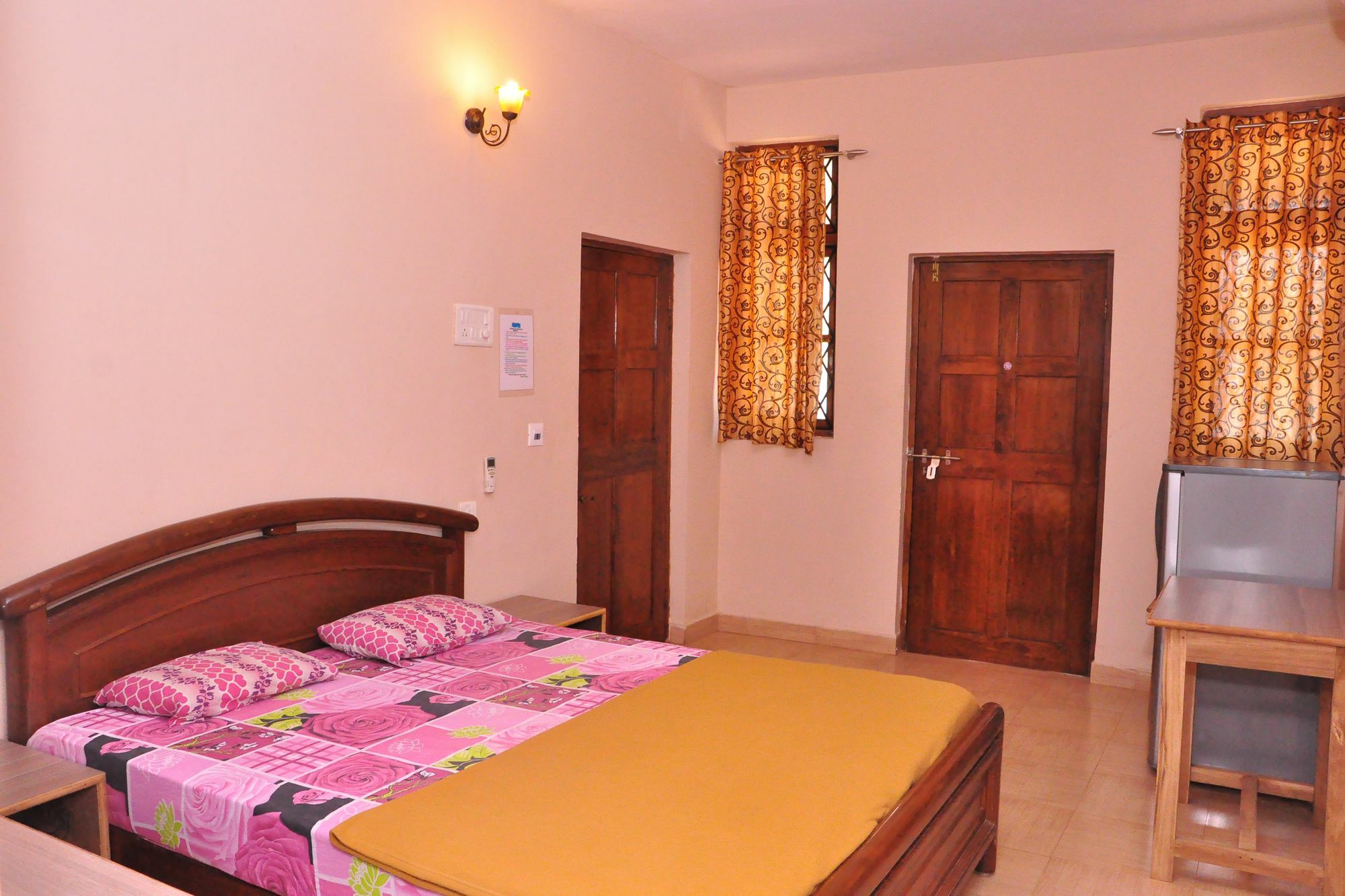 Anjuna Blue Resort Εξωτερικό φωτογραφία
