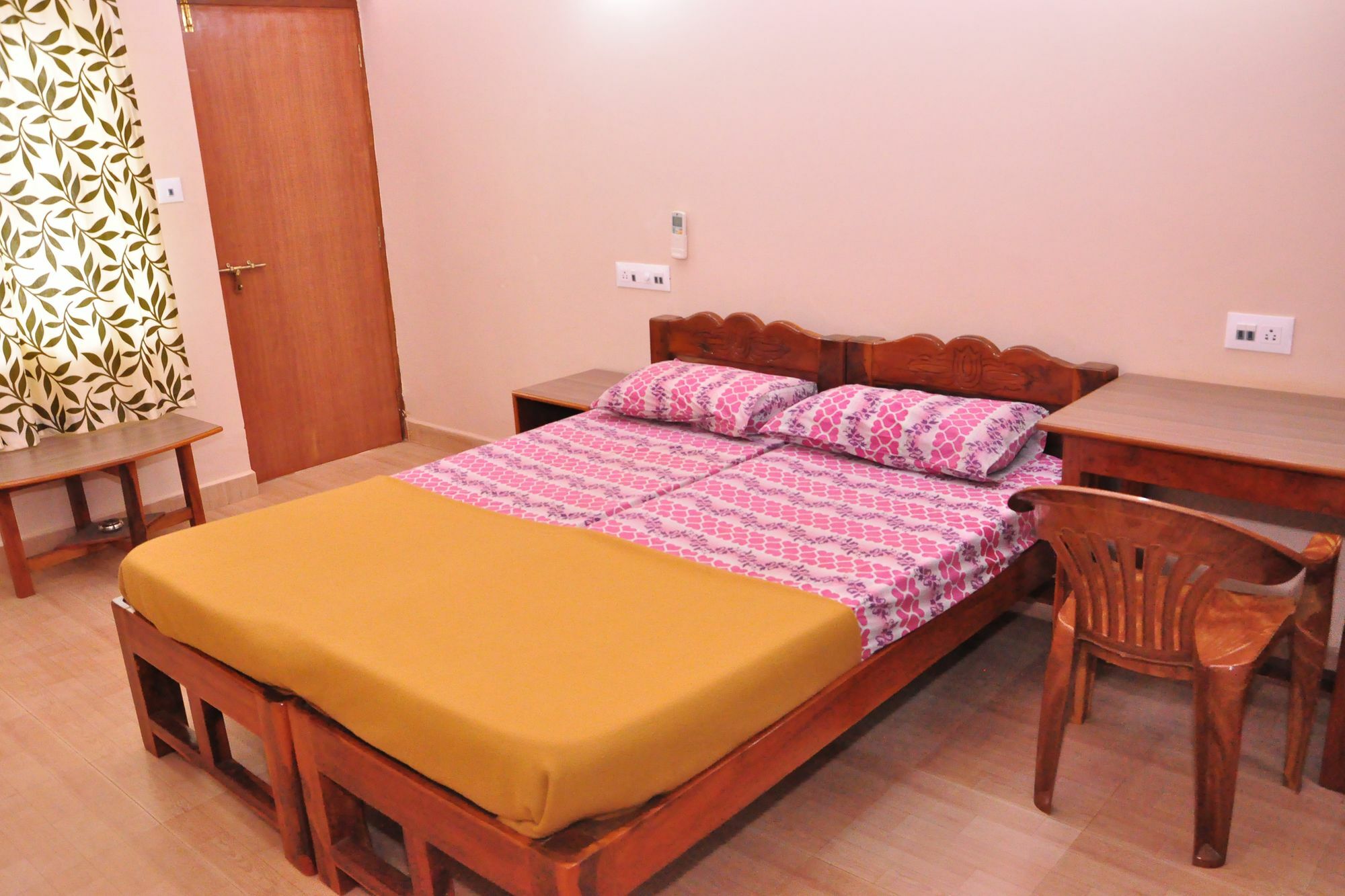 Anjuna Blue Resort Εξωτερικό φωτογραφία