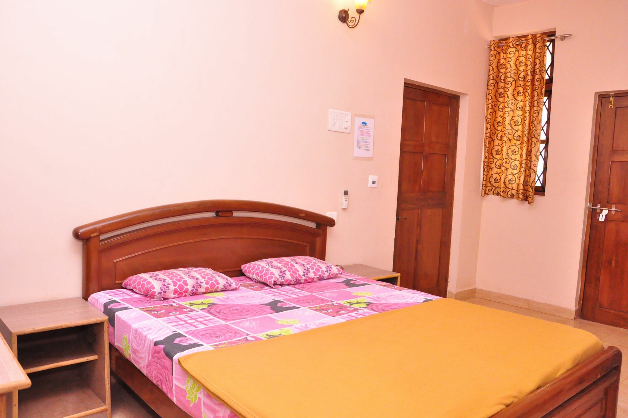 Anjuna Blue Resort Εξωτερικό φωτογραφία