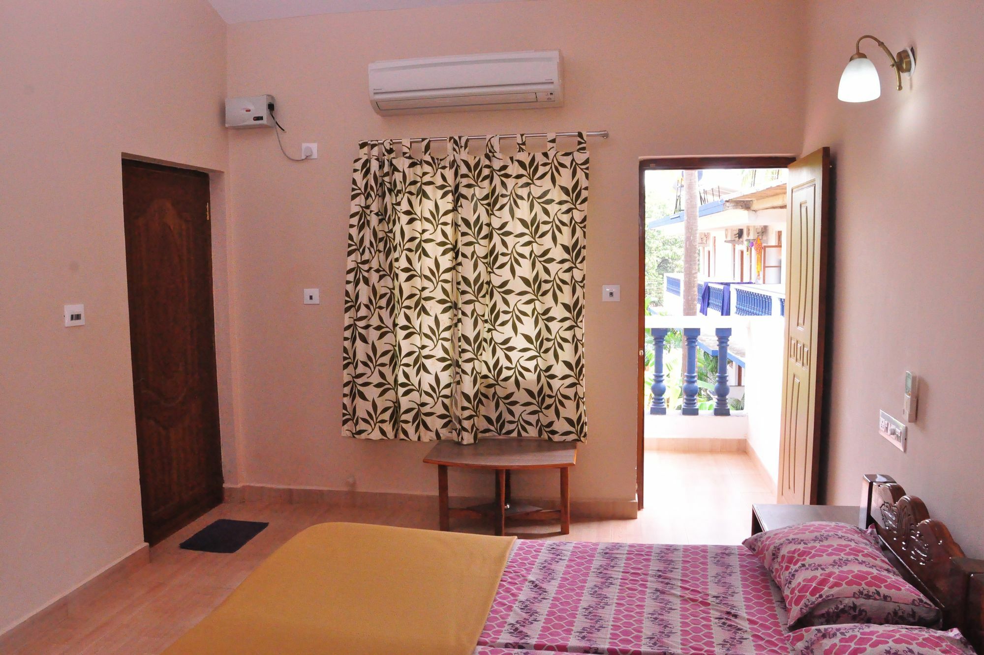 Anjuna Blue Resort Εξωτερικό φωτογραφία