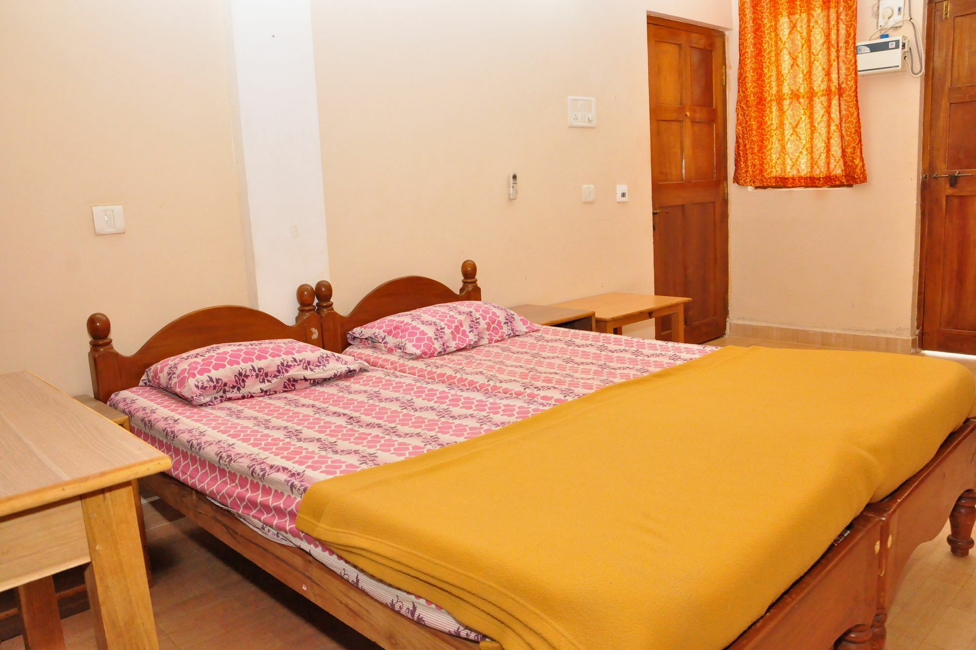 Anjuna Blue Resort Εξωτερικό φωτογραφία