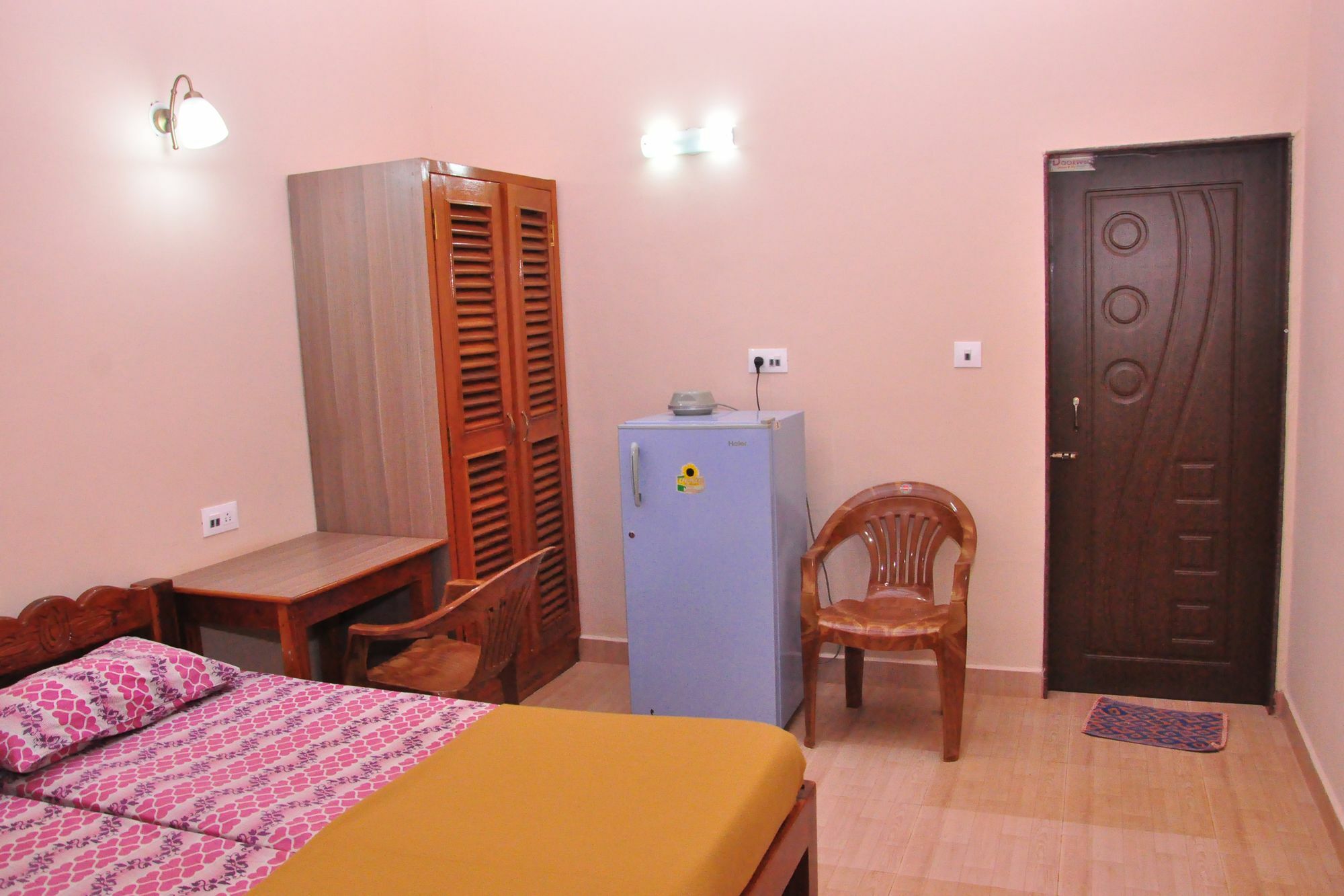 Anjuna Blue Resort Εξωτερικό φωτογραφία